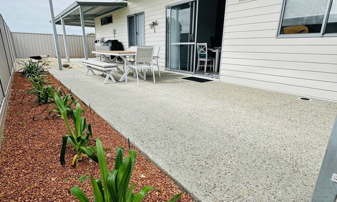 Shire Of Coorow House | Escape city life - brand new beachside holiday home in fishing village