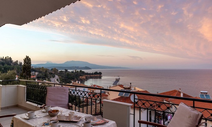 Koroni Apartment | Escape Reality - Magic Getaway with Paradise View