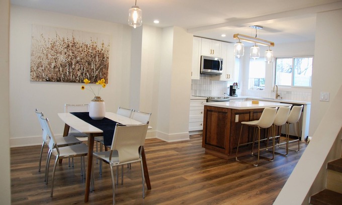 Fort Erie House | Escape the City - Serenity awaits in historic Fort Erie. Minutes from Niagara