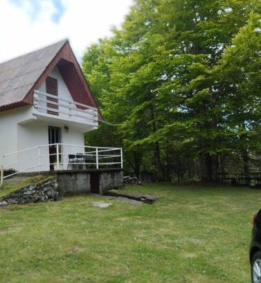Danilovgrad Municipality Cabin | Escape the world - fairy mountain tale
