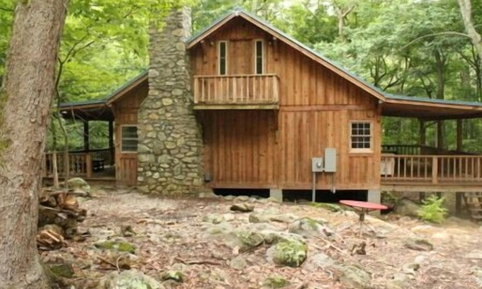 Tyro Cabin | Escape to Campbell's Creek