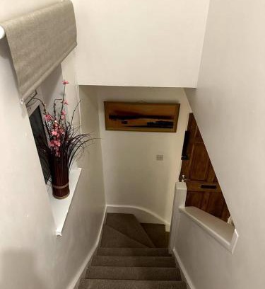 Severn Beach Apartment | Escape to Comfort 3BR