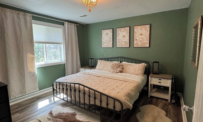 Simmonsville Apartment | Escape to Comfort in Newport