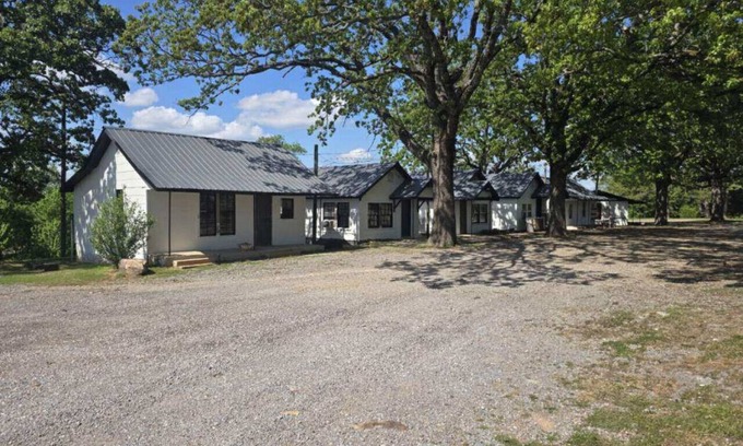 Cookson Cabin | Escape to Cookson Resorts – A Historic Retreat Near Lake Tenkiller Cabin #1