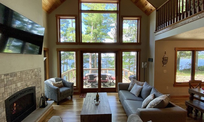 Wautoma House | Escape to crystal clear Silver Lake!