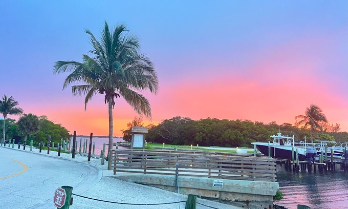 Hutchinson Island South House | Escape to Island Time in this Beach & Intercoastal Gem on Hutchinson Island