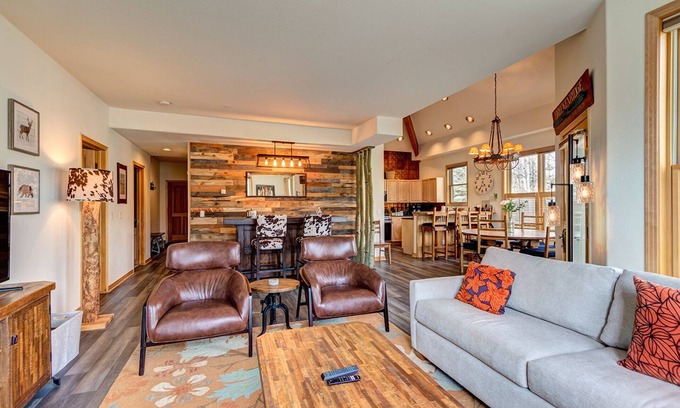 Warrior's Mark Condo | Escape to Luxury: Your Mountain Haven Awaits!