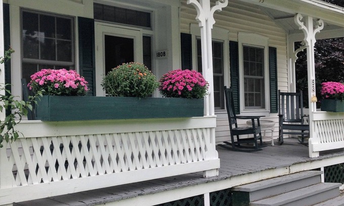 Franconia House | Escape to Mountain Crisp Air and Fall Explosion of Color! Book Early! Pets ok
