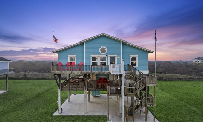 Crystal Beach House | Escape to Paradise: Steps to the beach