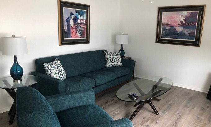 Holmes Beach Apartment | Escape to Paradise, visit Anna Maria Island!