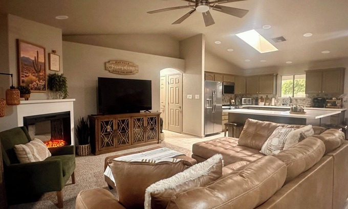 Mesa Del Sol House | Escape to Saguaro Sunset: Luxe Boho Desert 3 bedroom Retreat w/Resort Amenities!