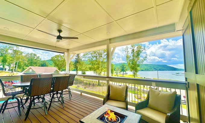 Cedar Bluff Apartment | Escape to "Studio B"! Lake, Pool, Splash Pad, Hot Tub, Kayaks, fire pit, etc.!