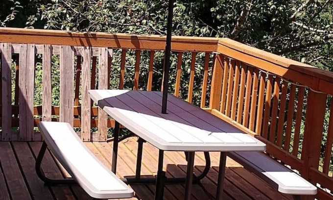 Yacolt Cottage | Escape to the country- relax & enjoy the outdoors