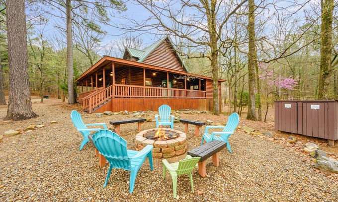 Hochatown Cabin | Escape to The Llama Lodge, a family-friendly retreat nestled among the towering