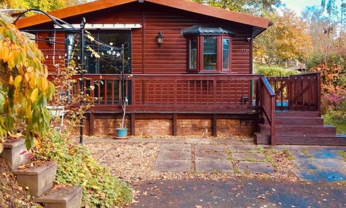 Welshpool Cabin | Escape to the Lodge!
