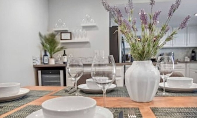 Southwest Santa Rosa House | Escape to Wine Country with Friends & Family