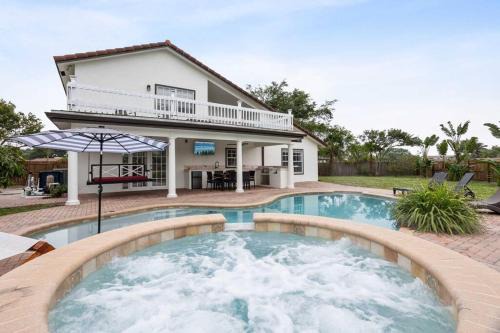 Lake Clarke Shores House | Escondida Drive - Minimum 3 Night Stay