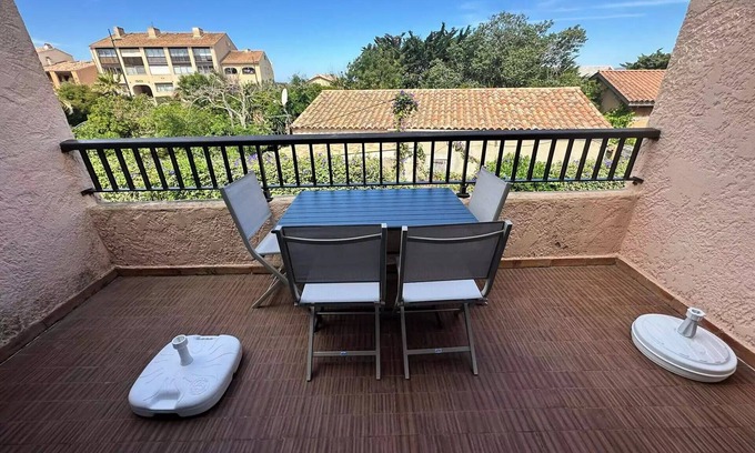 Le Brusc Apartment | Espadon Residence - Apartment 100m from the beach with 4 beds