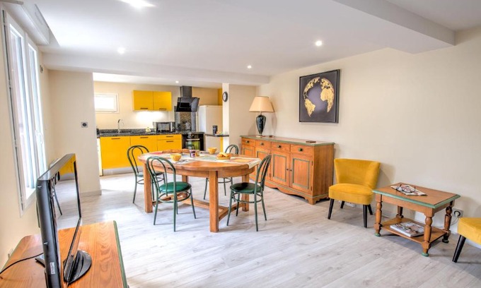 Olivet House | Espelidou is a 2 bedroom, 1 bathroom house is a few minutes from Orleans