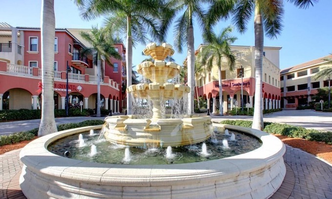 Marco Island Condo | ESPLANADE 206 - This Large Coastal Condo is a Must See !