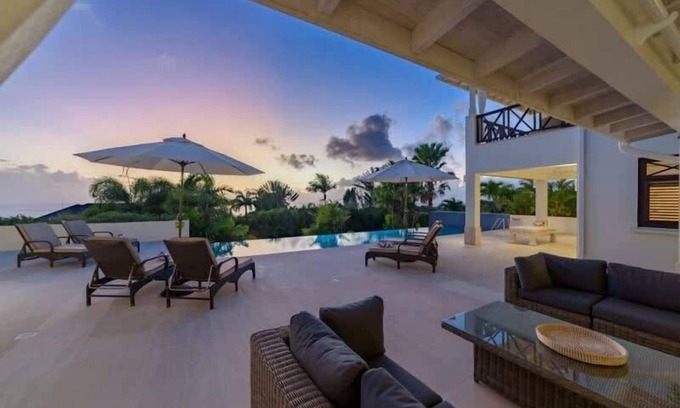 Merlin Bay Villa | Estate with 8 bedrooms featuring a beautiful uninterrupted view along the West C