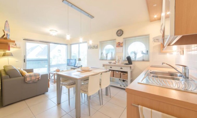 Bredene Apartment | Estepona 006 by Interhome