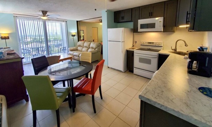 Bonita Springs Condo | Estero Bay and Gulf Views - Screened Balcony - Walk to Beach