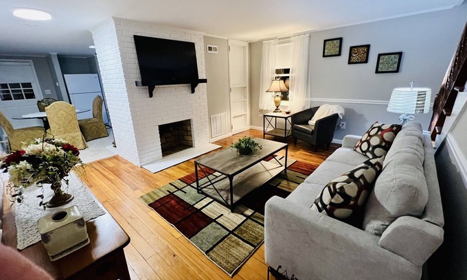 Sperryville Cottage | Estes Cottage Located in Sperryville, VA