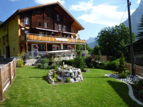 Gimmelwald House | Esthers Guesthouse