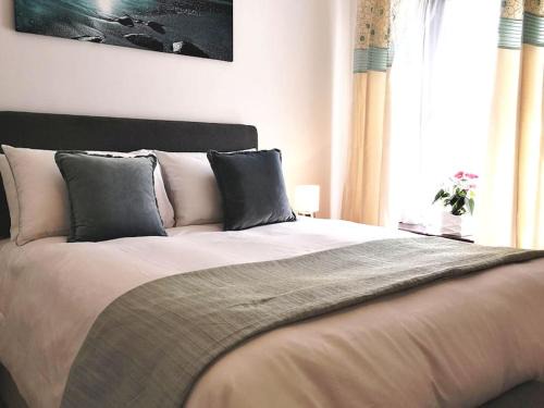 Millom Apartment | Estuary View Bank House Stunning apartment