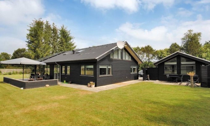 Nøreng House | "Etly" - 600m to the inlet by Interhome