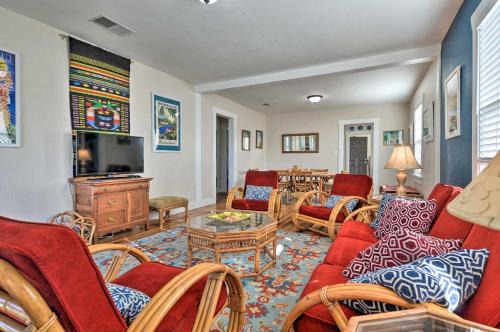 Eureka House | Eureka Cottage Near Sequoia Park and Old Town!