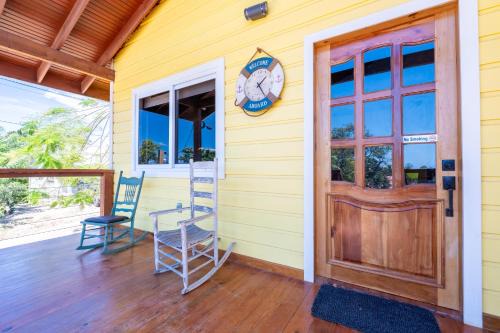 Roatan House | Eureka Home