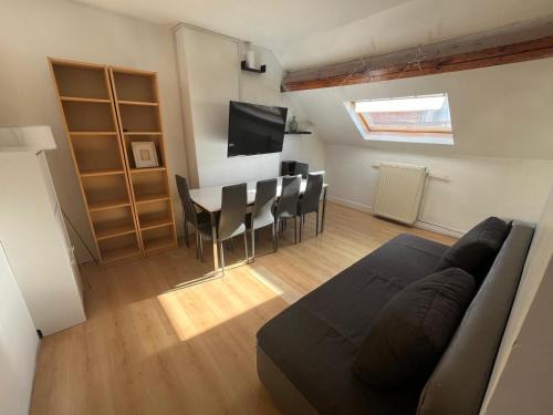 Wijk van de Squares Apartment | European District Apartment Thirteen