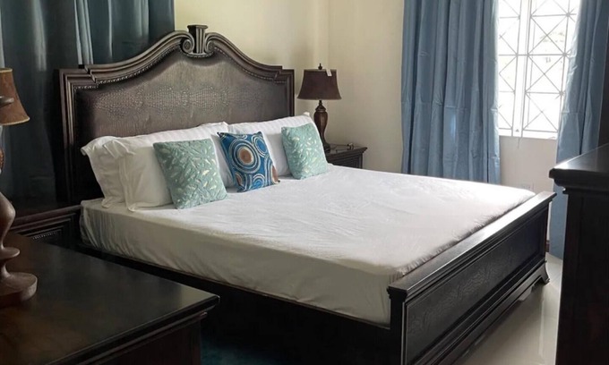 Camperdown Apartment | European Suite