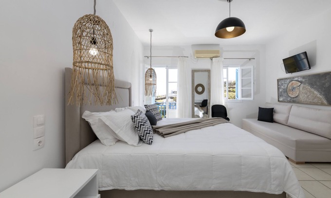 Apollonia House | Eutuxia Rooms & Studios