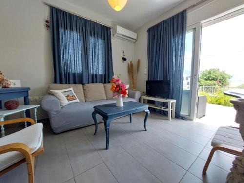 Lixouri House | Eva's place