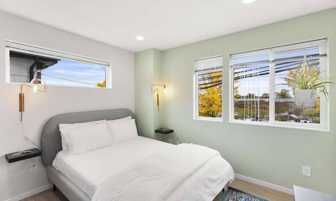 Whittier Heights House | Evan's sweet suite - Micro Studio - 91Walkscore
