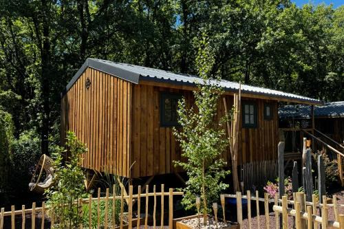 Clermont-l'Herault Ski Chalet | Evasion en cabane en bois proche du lac du Salagou entourée de nature