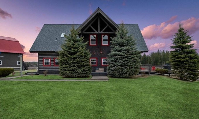 Kalispell House | Ever After Escape - Stunning Montana Dream House with Lake Access and Views!