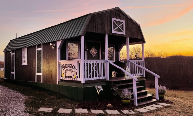 Nancy Cottage | Everglow Hollow- Adorable Tiny House near Lake Cumberland, KY. Pet Friendly!