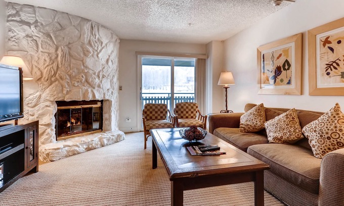 Vail Condo | Evergreen Condo between Vail & Lionshead, EV503