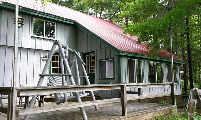 Indian Lake House | Evergreen Lodge on the Cedar River