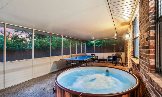 Denton House | Evergreen - Modern Home Near UNT