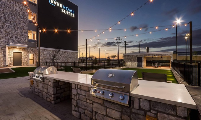 Biggs Field Hotel | Everhome Suites El Paso Airport Near Fort Bliss