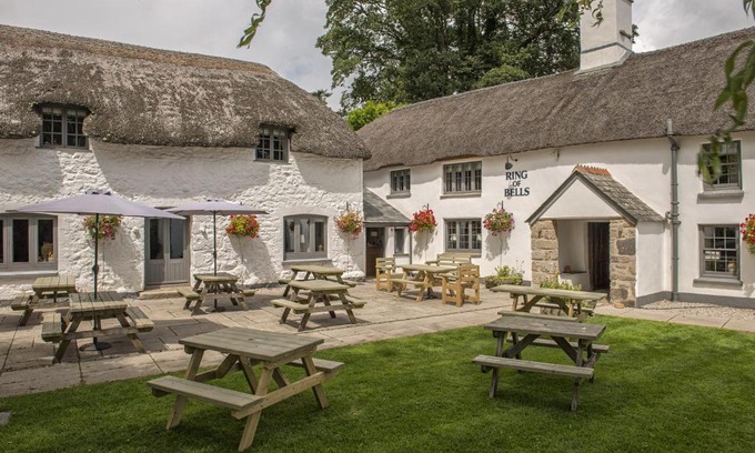 North Bovey Hotel | Eversfield Organic at The Ring of Bells Inn