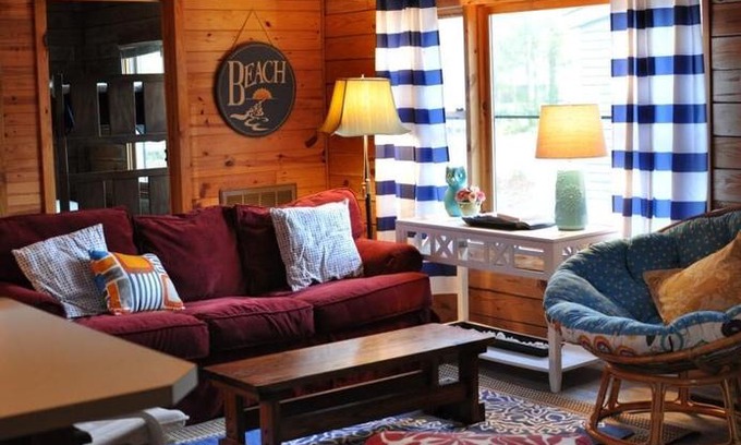 Tranquil Harbour Cabin | Everything's Just Beachy Cabin