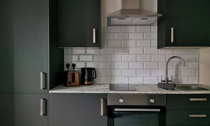 Newport Apartment | Eveswell Studios | Premium | Studio 2