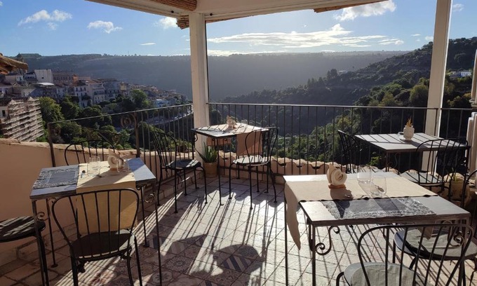 Ragusa Bed & Breakfast | Evoca