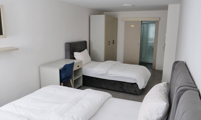 Oferdingen Hotel | Evsenn Hotel
